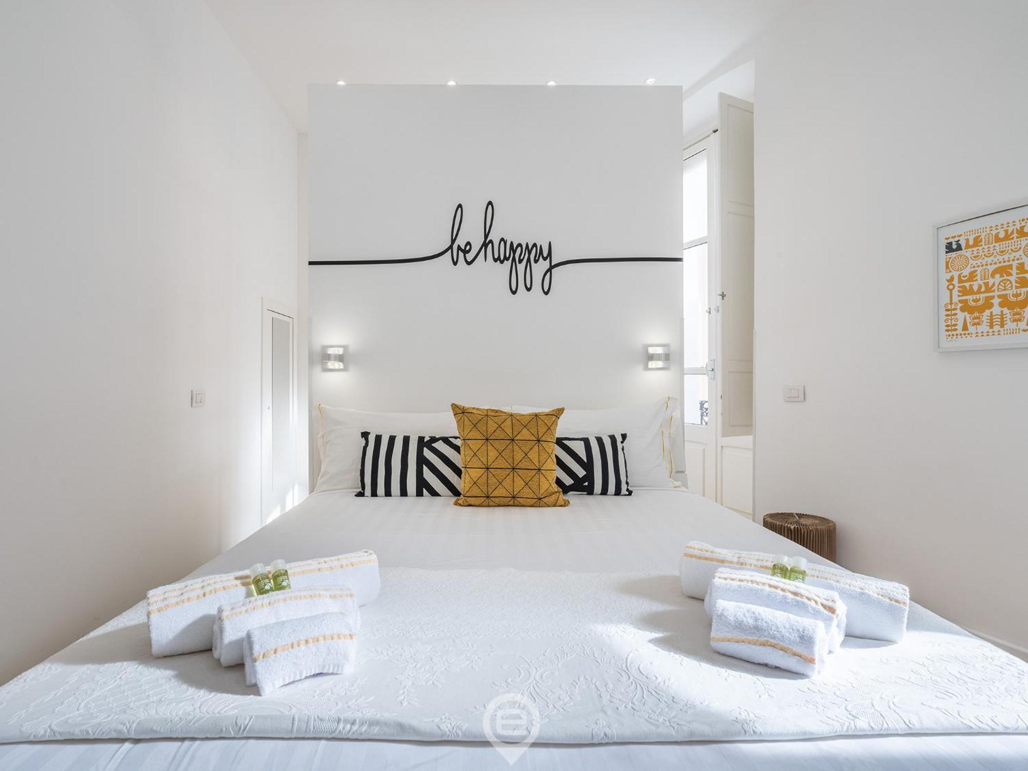 Apartment White Dream *